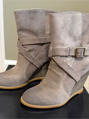 BCBG Women's Taupe Suede Wedge Ankle Boots